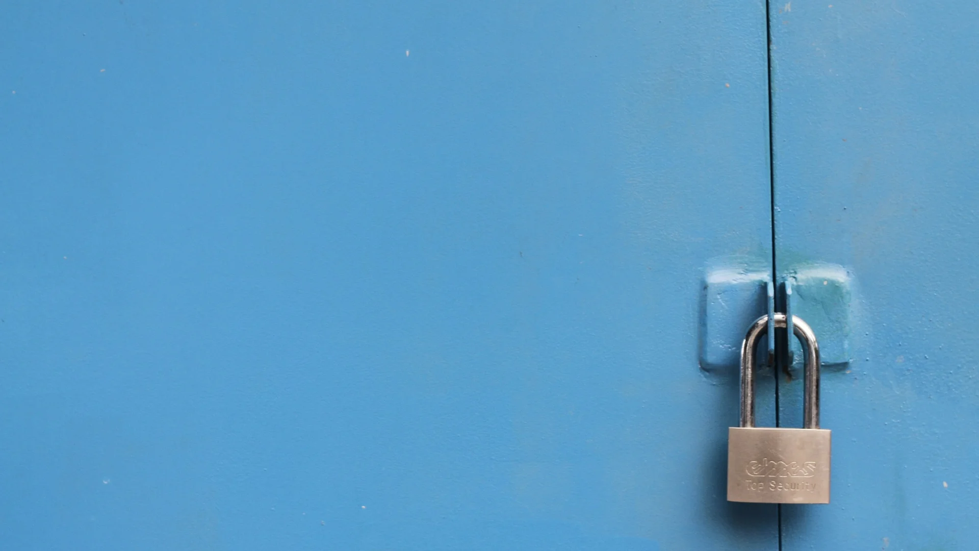 Serrure connectée pour un studio étudiant à Paris 5e : gérer les accès entre plusieurs occupants successifs